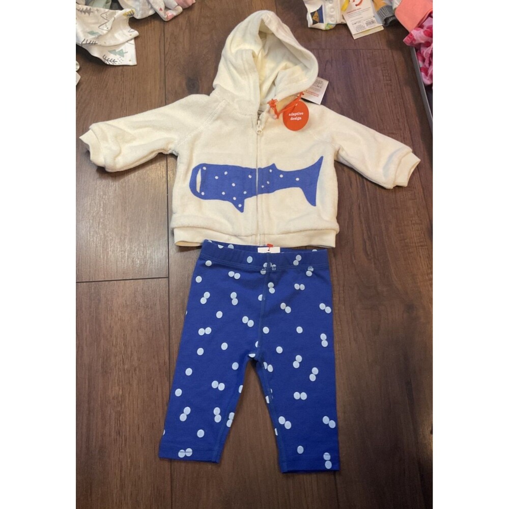 christan robinson 2 piece set neutral medical adaptive 0-3, 3-6 months nwt